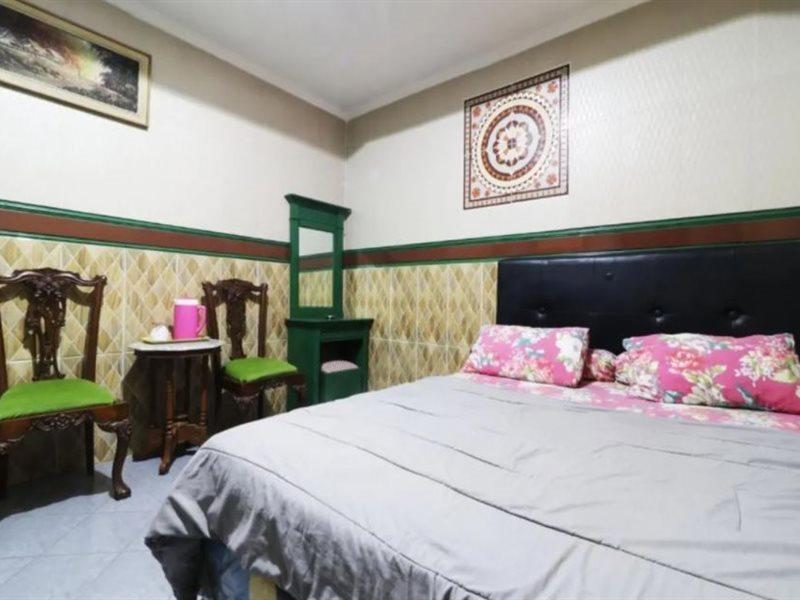 Hotel Alamanda Jakarta Exterior photo