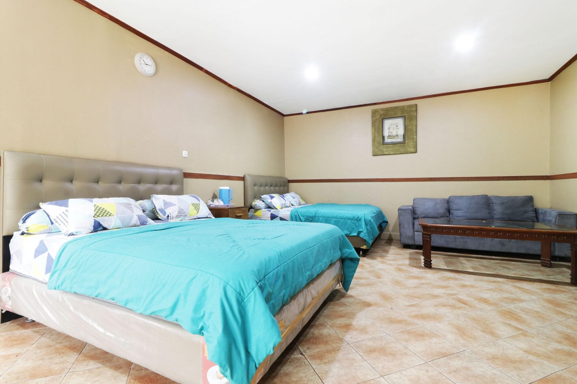 Hotel Alamanda Jakarta Exterior photo